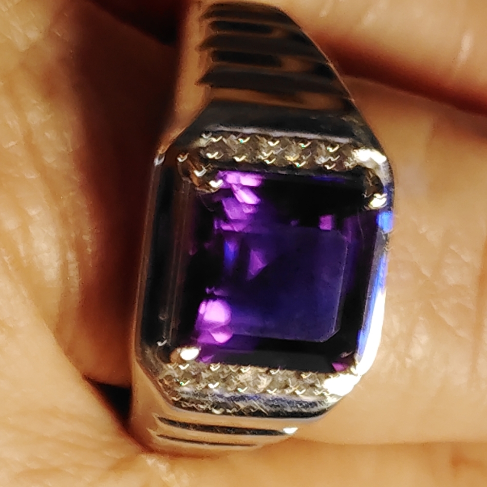 MEN'S- AFRICAN AMETHYST & WHITE TOPAZ ON THE SHOULDERS. RIBBED STERLING RING. 12 - Picture 13 of 16